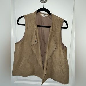 Jack BB Dakota— Camel faux suede waterfall drape front vest